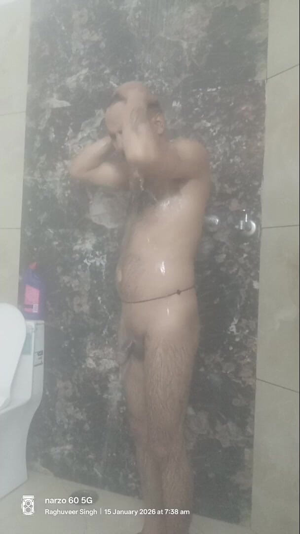 Rajasthani-old-lover: Pertunjukan masturbasi dan mandi bareng tetangga!