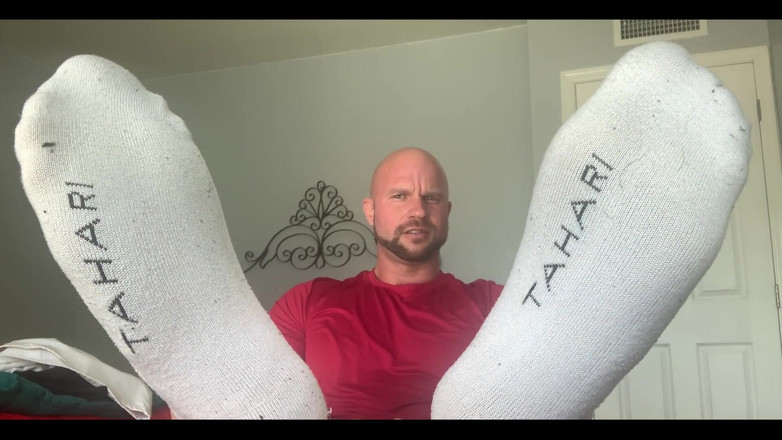 Jasons feet: ‪it’s Bit Weird as You Take My Shoes off