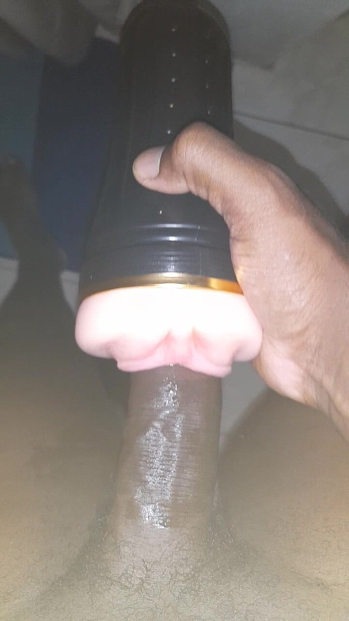 Black guy: Masturbando s10 e5