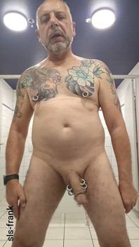 Sls-frank Masturbándose En El Baño Del Cine Gay