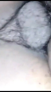 Tamil Desi rijpe milf trio met bull & cuck: lippenkus, dubbele aftrekbeurt, pijpbeurt & grote kont op zijn hondjes anaal - Indianhotwifex
