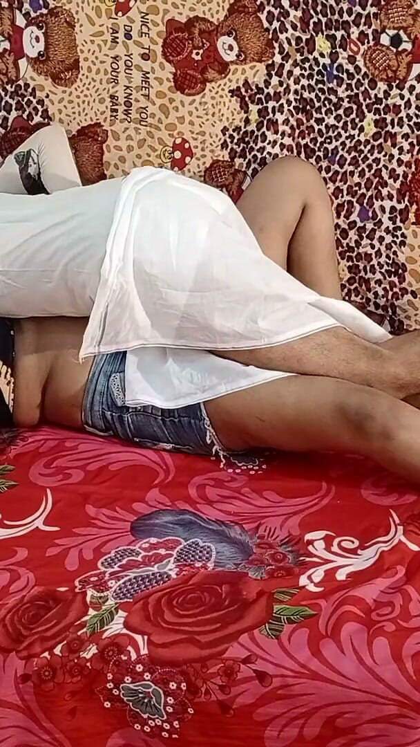 Sarika Vikki: Indická teenagerka Sarika Nezbedná 36D Desi sex v ložnici