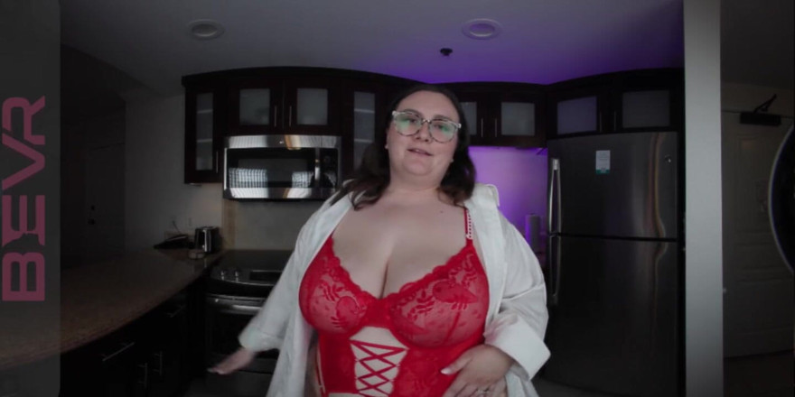 Blush erotica: Rach Love - Șoapte în bucătărie- Blush Erotica VR 2D convertit