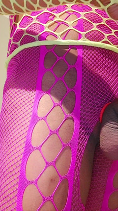 Milah CrossxxX: Ma Voisine M'insulte Et Me Crache Dessus Devant La Porte...