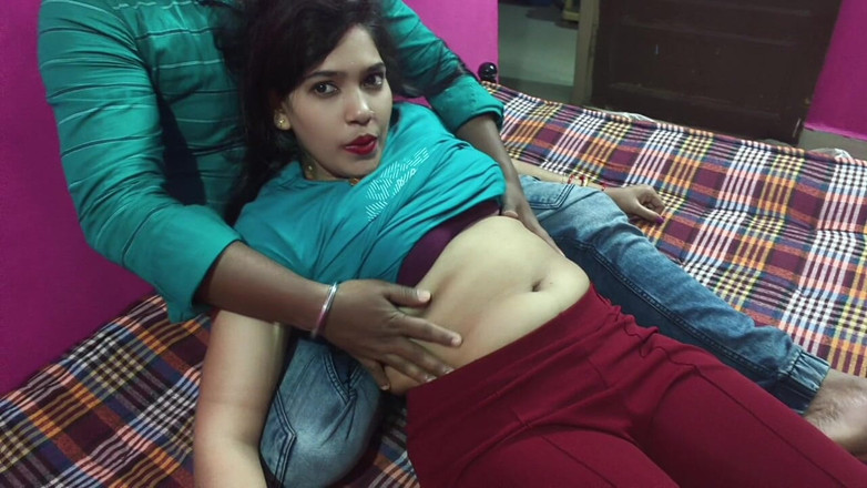 Sona bhabhi: Odia 德西妻子在公园与男友一起享受