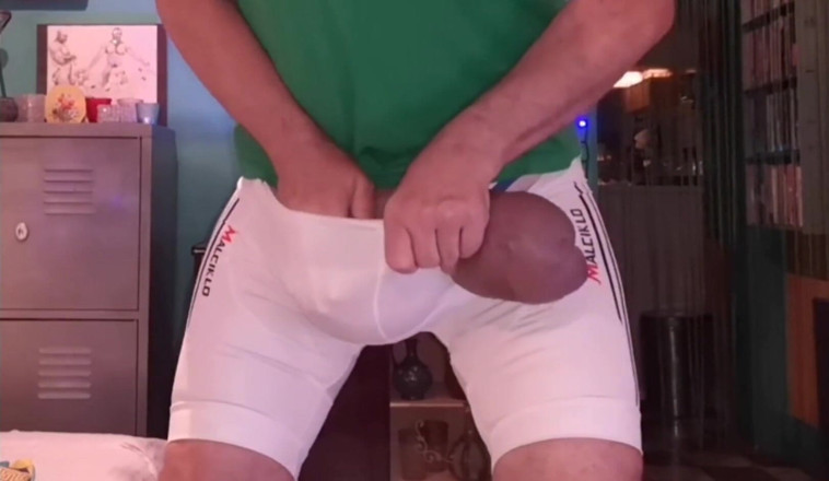 Monster_Meat_: Lo spettacolo della biancheria intima in nylon, video completo