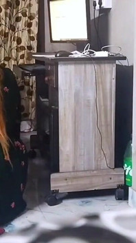 Sexy mitarbeiter hatten ein tolles sexvideo mit der buchhalterin im büro.