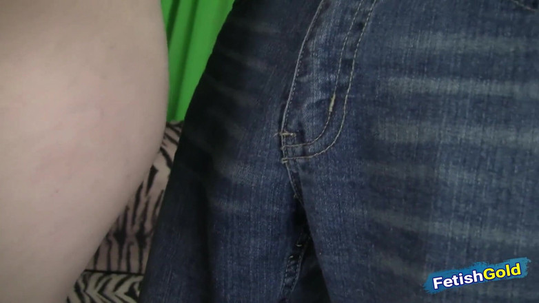 Fetish Gold: 포르노 오디션에서 흑인 자지를 처음으로 따먹는 핫한 십대 갈색 머리