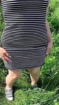 Üvey anne üvey oğlunun külota boşalmasına yardım ederken yanlışlıkla fışkırtıyor