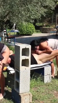Nadržená nevlastní sestra bojuje s mrdkou bez zábran
