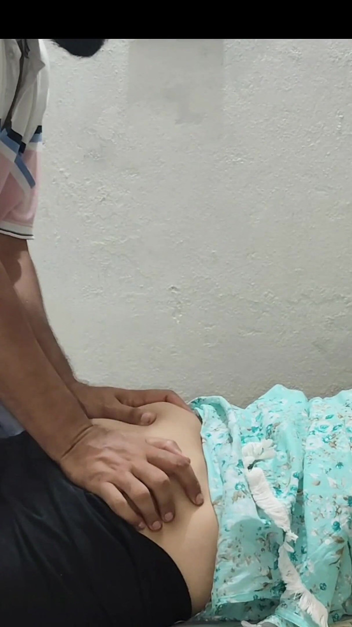 Punjab ipink pussy: Hintli teyze üvey kız kardeşi tarafından sikiliyor