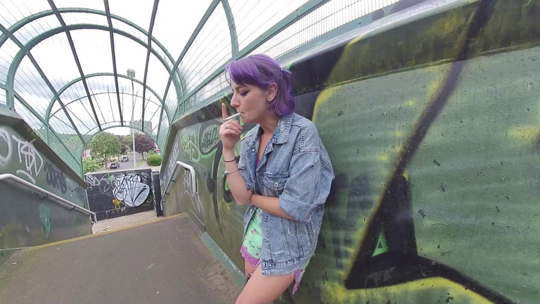 VR smokers HD-2D Videos Only: Annabel Lee - курение