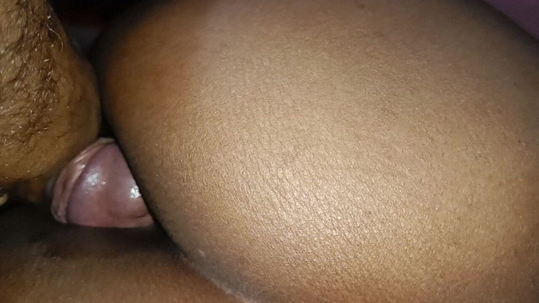 Desi Chamiya: 在晚上操我的德西妻子