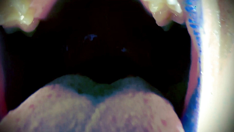 Goddess Misha Goldy: Жестокая сирена напугает тебя и глотает заживо