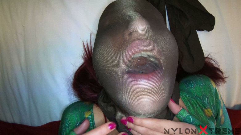 Nylon Xtreme: 第一人称视角 cam anais Latour merah 性交 zentai