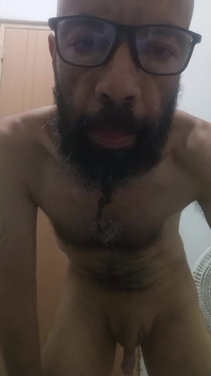Jhonbahh: Desnudo Y Con Ganas De Follar