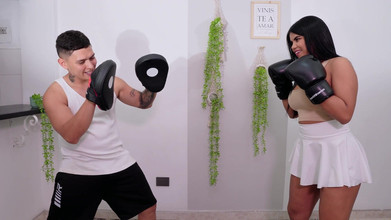 DilanClavijo: Saya meniduri pelanggan pantat besar saya dari kelas tinju