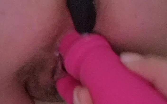 KarinaAnda: Shower masturbation two toys