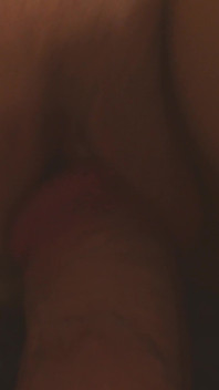 Ich habe sie schnell gefickt und sperma über ihre muschi gespritzt