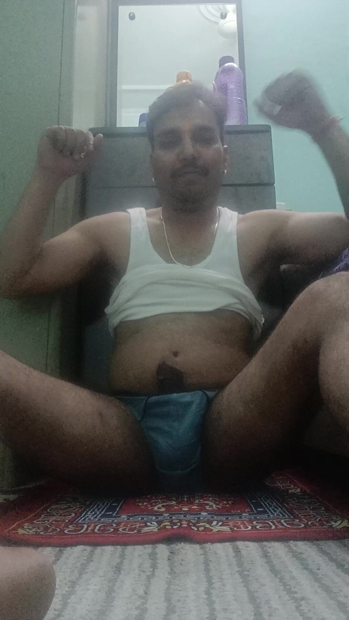 Rajasthani-old-lover: Indian Desi Police Officer Get Sucked and Shower with Neighbour...
