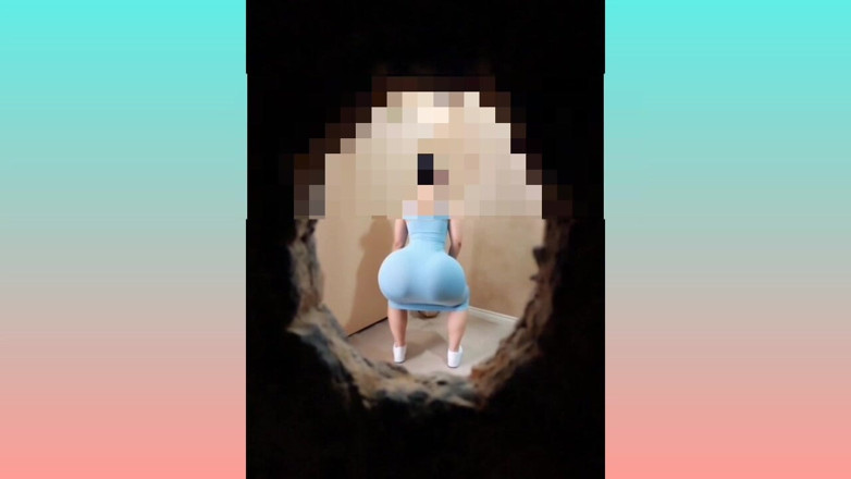 Xprohibidox1: Big-bootied Rich Woman in Fitting Room