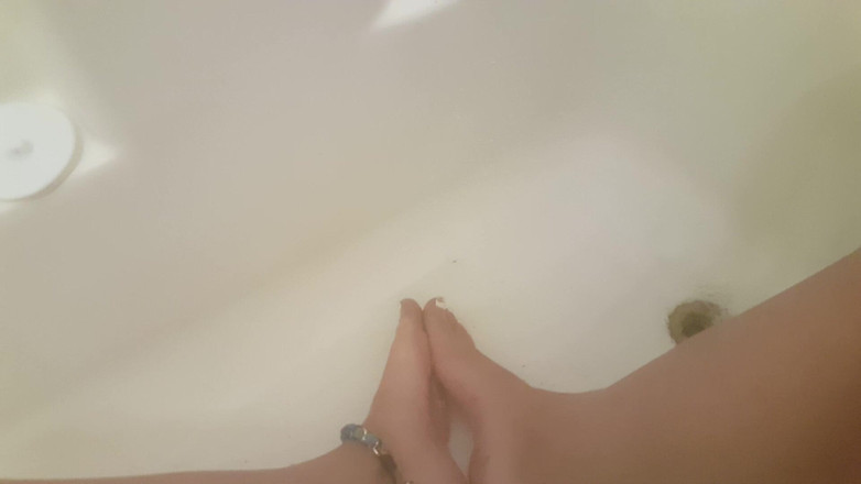 Alli Anderson: Mencuci kaki kotorku
