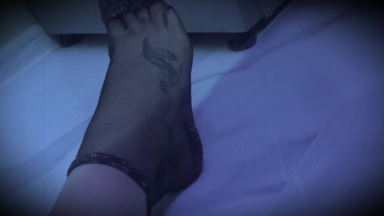 Goddess Misha Goldy: Chaussettes en nylon brillantes envoûtantes