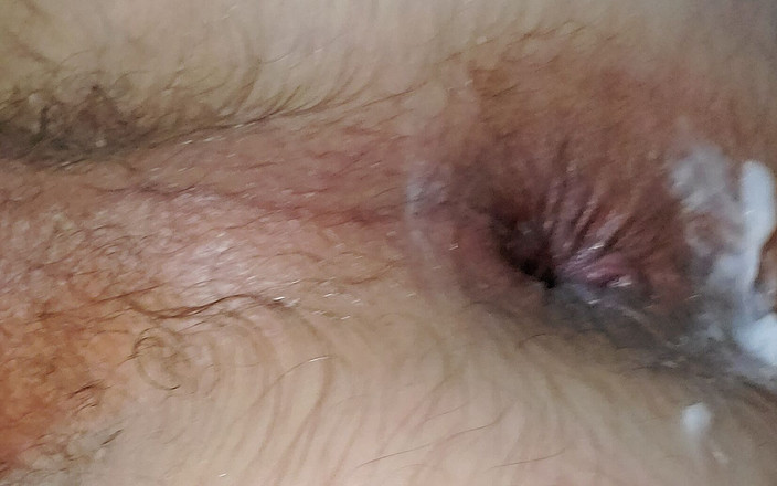 Full loaded bareback asses: 它烧得真好，洗发，剃毛凝胶润滑油恋物癖