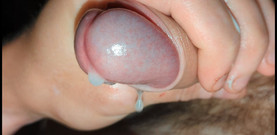 Wank Man: 另一个 4k 超级特写岩石坚硬缓慢吸出精液，同时边边，然后在杯子超级极端释放闪亮的巨大负载