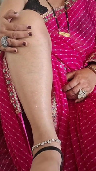 Gulabi Sari MILF Shilpa Selflove