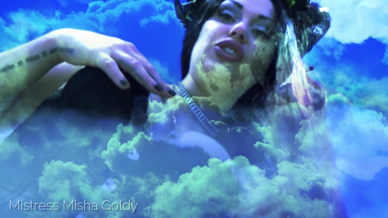 Goddess Misha Goldy: 자지를 빨아주는 거대한 젖탱이