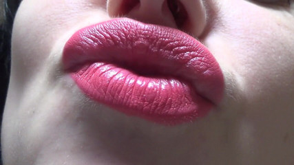Goddess Misha Goldy: Kissing and duck face with big pink lips