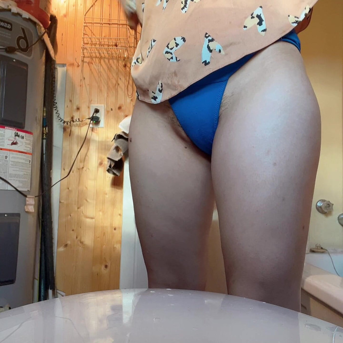 sweethanajapanese: Ich Beende Die Dusche Und Ziehe Dann Kleidung an