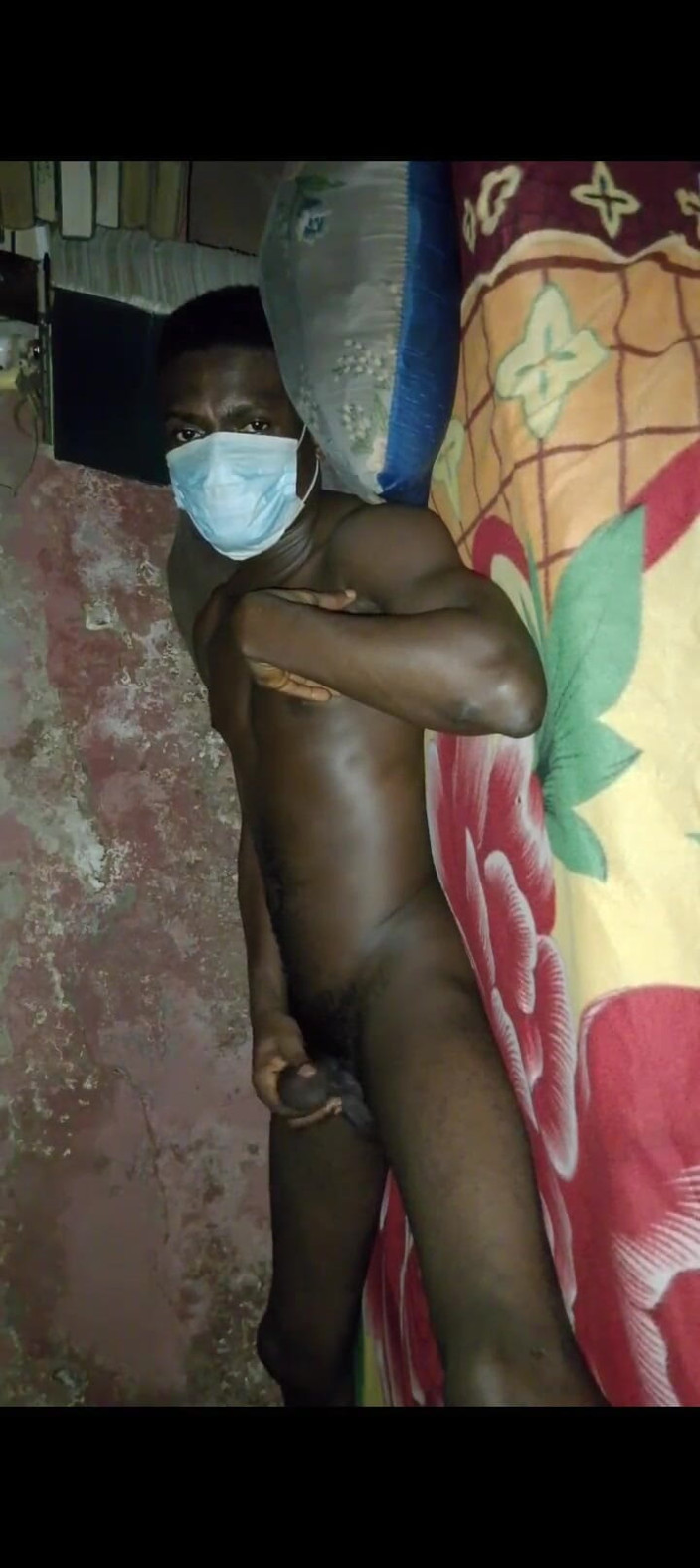 Masturbator emmy: Uomo nero africano che mostra le sue abilità nel letto