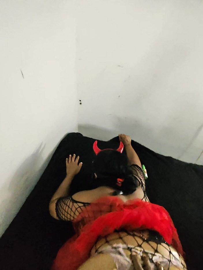 PABLO N3GROBAR: She Devil Got Good Pussy N Throat 2