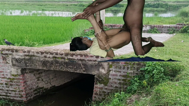 RAKP355: Nieuwe Indische moslima eerste keer seksvideo voor universiteitsmeisje