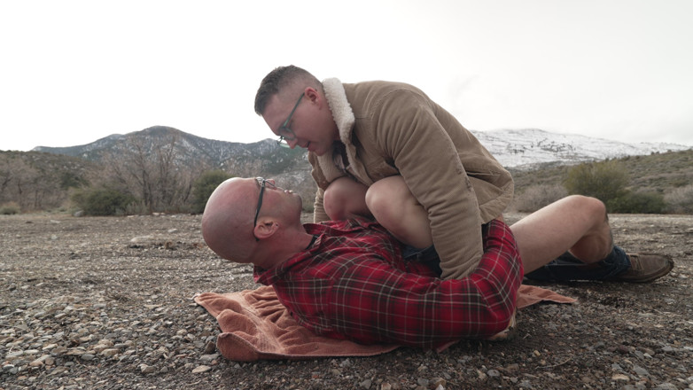 Jake Switch - Gay: Gay utomhussex - otrogen mot fruar