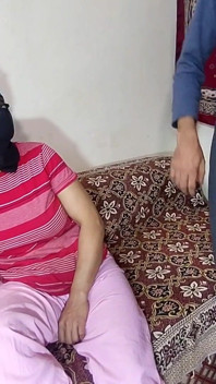 Hintli Kadın Anal Sikişiyor