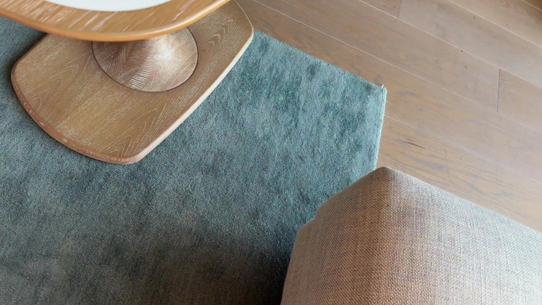 Teddy Tarantino: タトゥーの厚い元妻カレンがボスのテディ・タランティーノとセックスしたい