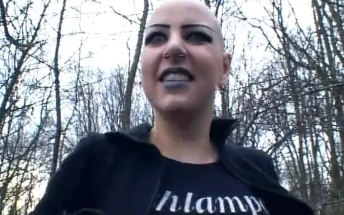 German's Fetish: Goth German Slut Playing with Her Pierced Pussy