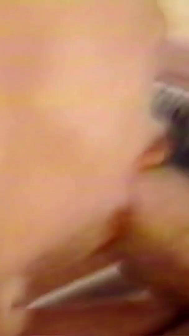 Ardientes69: 人生で一番素晴らしいのは、大きくて硬いチンポを口に含んで彼がイくまでいることだ。