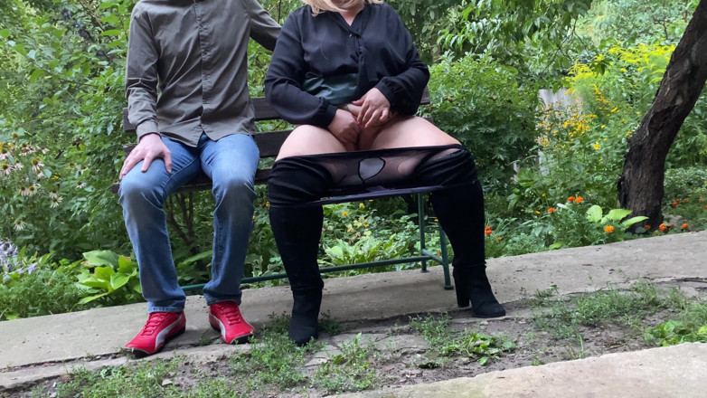 OurFetishLife: Stepmom gives gift to her stepson after powerful outdoor squirting