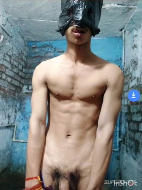 Ssboy: Chico indio chupando polla