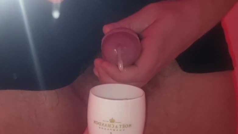 Alexander Audran: Assaggio Di Sborra - Moët &amp; Chandon E Un Calice Di Sborra...