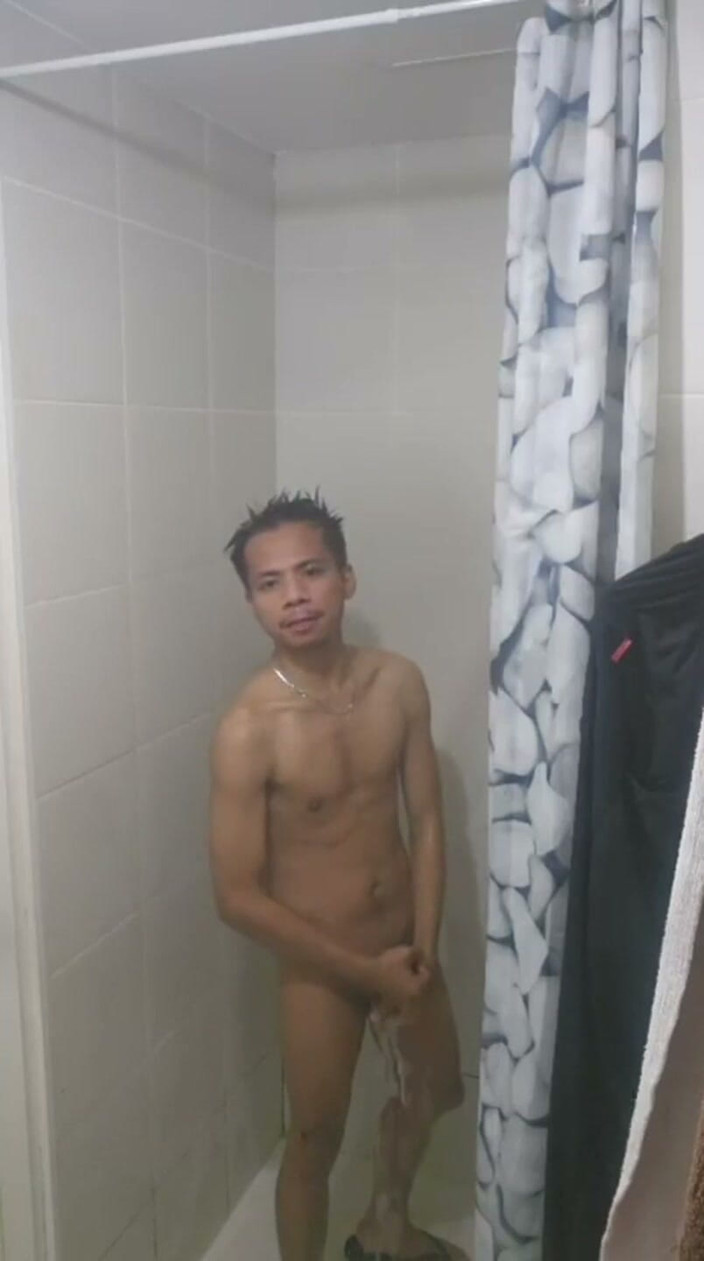 Fleshlab studios: Pinoy Twink शॉवर के नीचे जोरदार चुदाई करती है