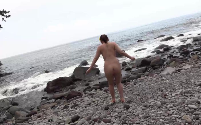 Strix: [puerta al cielo] Desnudez al lado de la playa - Akari # 008