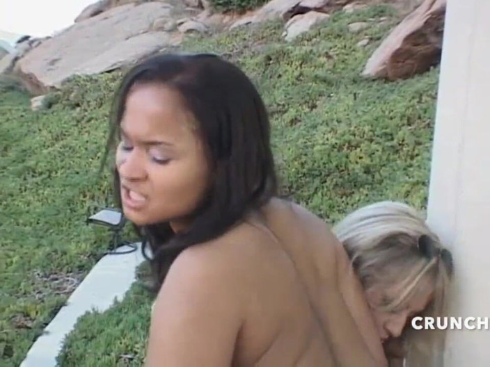 Bitch Girl Video: Amazing exhib with sexy lesbians