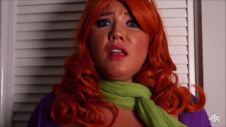 Annabelle Rogers: Celebra la stagione di Halloween