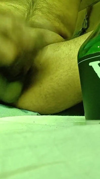 Daha önce hiç böyle bir yarak görmediniz, bu çok büyük bir yarak, duyularınızı yalayacak ve bu yarağı sikmek için can atacaksınız
