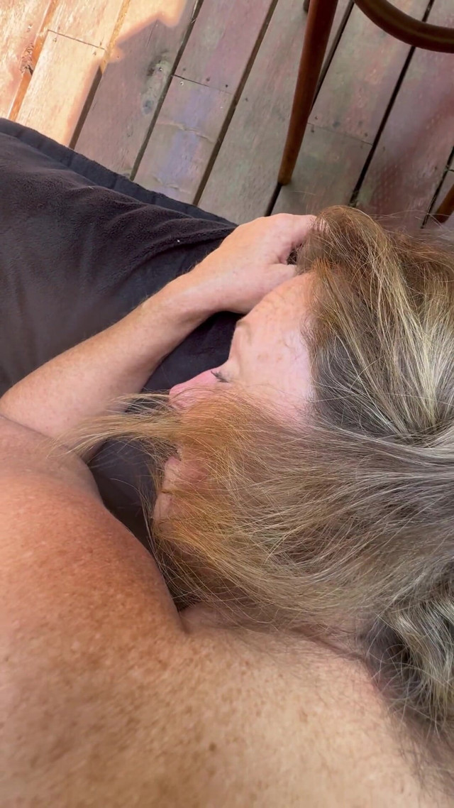 Mature Wife Know How to Handle Her Lovers Cock Outside (Bonewizzard69)